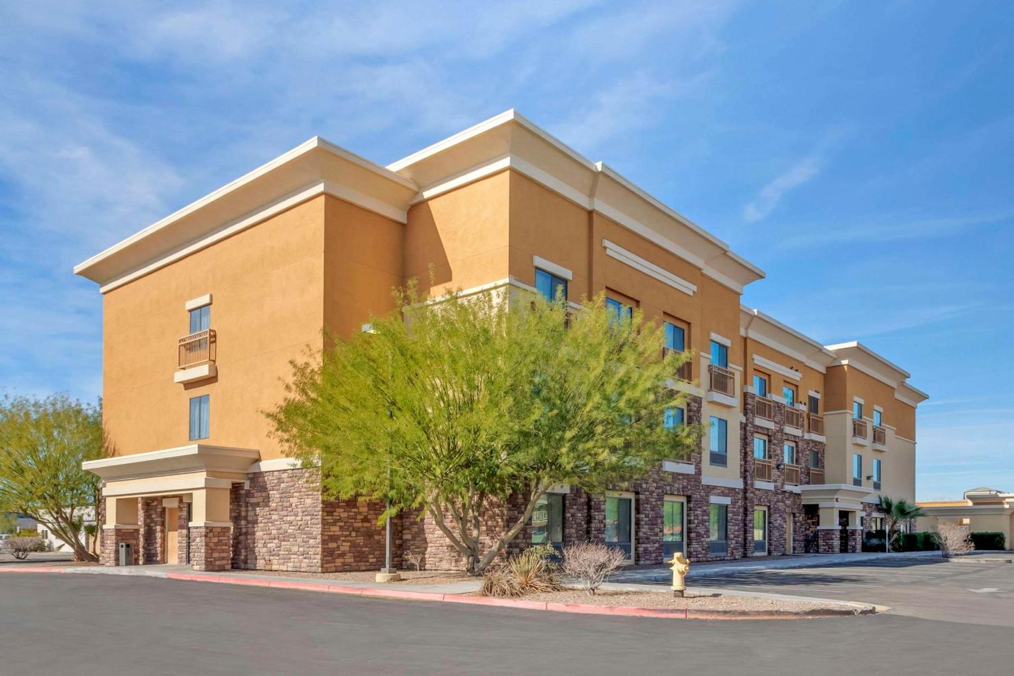 Comfort Suites Blythe Esterno foto